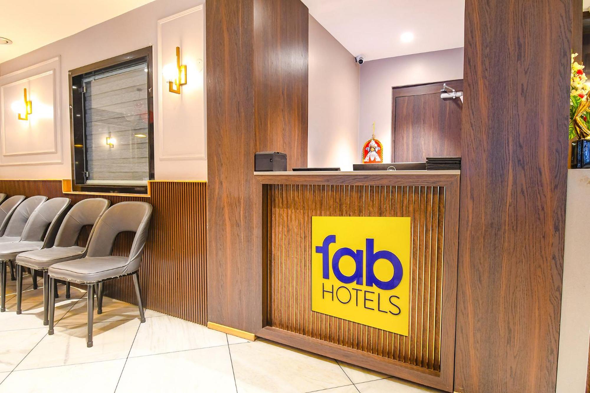 Fabhotel Kitchen Q Inn - Belaghata Calcutta Exteriör bild